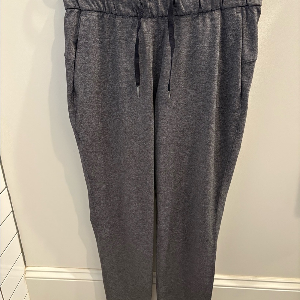 Lululemon On The Fly Pant: Size 6 - Picture 4 of 12